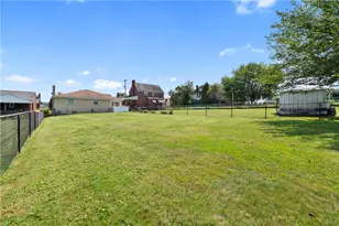 2116 Pennsylvania Ave, West Mifflin, PA 15122 - Photo 28