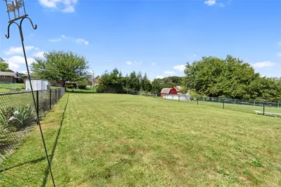 2116 Pennsylvania Avenue, West Mifflin, PA 15122 - Photo 26