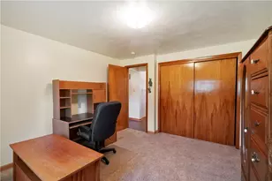 2116 Pennsylvania Ave, West Mifflin, PA 15122 - Photo 16