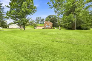 205 Howard Dr, Somerset Township, PA 15501 - Photo 6