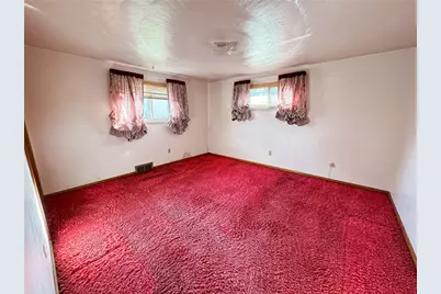 892 Locust Dr, North Huntingdon, PA 15642 - Photo 12