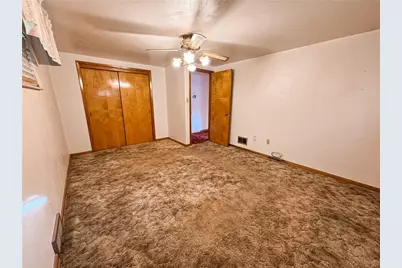 892 Locust Dr, North Huntingdon, PA 15642 - Photo 10