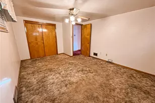 892 Locust Dr, North Huntingdon, PA 15642 - Photo 10