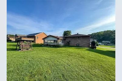 892 Locust Dr, North Huntingdon, PA 15642 - Photo 22