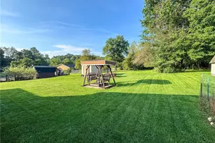 892 Locust Dr, North Huntingdon, PA 15642 - Photo 20