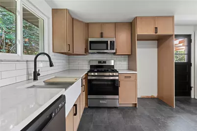 522 Lucy Dr, Pittsburgh, PA 15236 - Photo 8