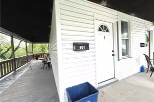 607 Wampum Ave, Ellwood City, PA 16117 - Photo 2