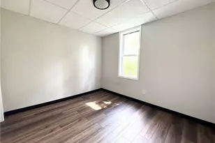 607 Wampum Ave, Ellwood City, PA 16117 - Photo 6