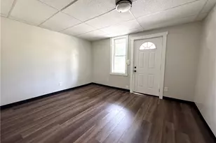607 Wampum Ave, Ellwood City, PA 16117 - Photo 4