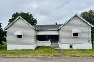 385 Hallam Ave, Chartiers, PA 15347 - Photo 2