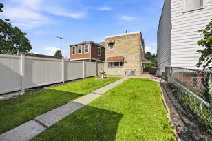 1730 Antietam St, Pittsburgh, PA 15206 - Photo 4