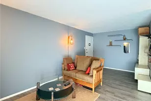 2457 Brook Ledge Rd, Bridgeville, PA 15017 - Photo 4