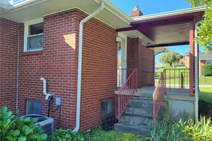18 Joanne Dr, Latrobe, PA 15650 - Photo 2