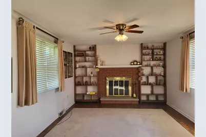 18 Joanne Dr, Latrobe, PA 15650 - Photo 10