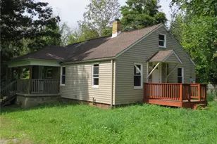 850 Barclay Hill Rd, Brighton Township, PA 15009 - Photo 2