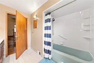 114 Jefferson Dr, Lower Burrell, PA 15068 - Photo 10