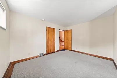 114 Jefferson Dr, Lower Burrell, PA 15068 - Photo 12