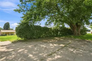 114 Jefferson Dr, Lower Burrell, PA 15068 - Photo 32