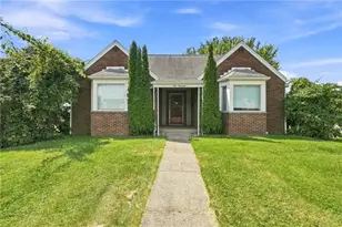 114 Jefferson Dr, Lower Burrell, PA 15068 - Photo 2