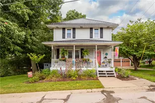 106 Arnold Ave, Houston, PA 15342 - Photo 1