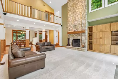 132 Twin Oaks Lane, Level Green, PA 15085 - Photo 6