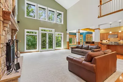 132 Twin Oaks Lane, Level Green, PA 15085 - Photo 8