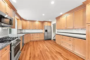 801 Linda Ln, Pittsburgh, PA 15243 - Photo 10