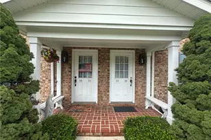 286 Windsor Ridge, Neshannock Township, PA 16105 - Photo 2