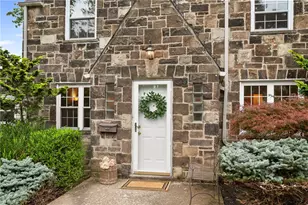 1750 Williamsburg Pl, Blackridge, PA 15235 - Photo 2