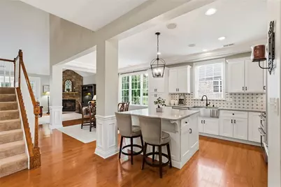 2112 Gables Ct, Adams Township, PA 16046 - Photo 8