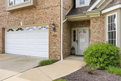 2112 Gables Ct, Adams Township, PA 16046 - Photo 4