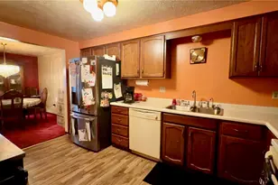 103 Woodstone Ln Unit, New Kensington, PA 15068 - Photo 6