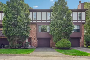330 Woodbridge Dr, Ross Twp, PA 15237 - Photo 4