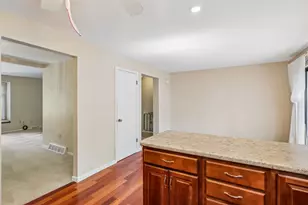 330 Woodbridge Dr, Ross Twp, PA 15237 - Photo 12
