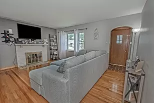 200 Davies St, Lower Burrell, PA 15068 - Photo 4