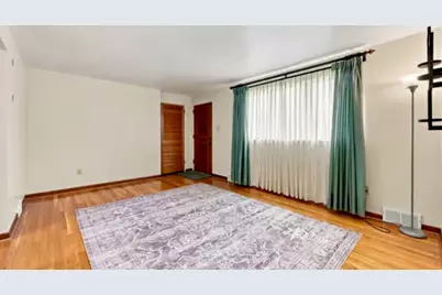 3020 Mintwood Dr, Lower Burrell, PA 15068 - Photo 2