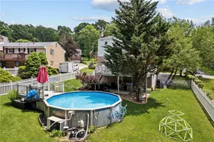 1033 Maripat Dr, South Park, PA 15129 - Photo 38