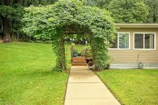 46 &48 Wussick Dr, Mount Pleasant, PA 15057 - Photo 42