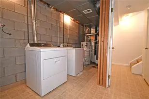 107 Old Village Ln, Bethel Park, PA 15102 - Photo 24