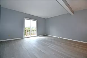 107 Old Village Ln, Bethel Park, PA 15102 - Photo 6