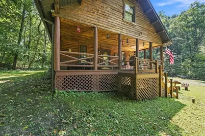 107 N Locust St, Hempfield Township, PA 15644 - Photo 6
