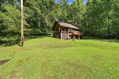 107 N Locust St, Hempfield Township, PA 15644 - Photo 4