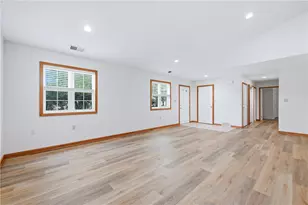 685 Theresa Ave, Hermitage, PA 16148 - Photo 6
