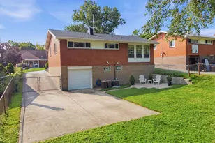 237 Woodridge Dr, Green Tree, PA 15106 - Photo 32