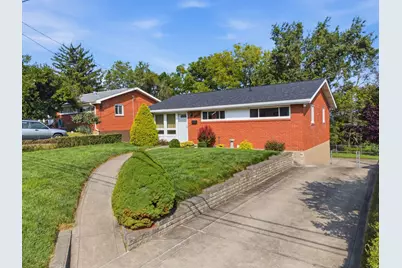 237 Woodridge Drive, Green Tree, PA 15106 - Photo 2