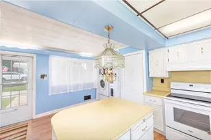 146 Carmichaels St, Dry Tav-Rices Landing, PA 15357 - Photo 20