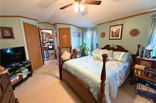 1566 Lee Ln, Grove City Boro, PA 16127 - Photo 14