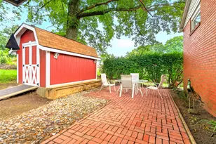 110 Sunrise Dr, Penn Twp, PA 15642 - Photo 32