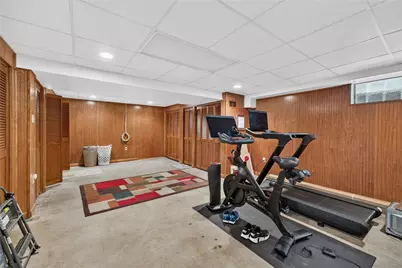 1024 Surrey Woods Rd, Bethel Park, PA 15102 - Photo 30