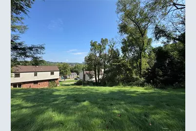 1024 Surrey Woods Rd, Bethel Park, PA 15102 - Photo 36